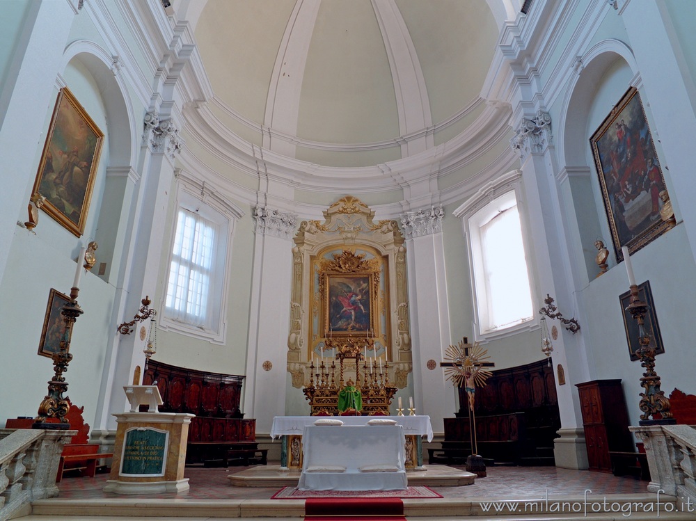 Santarcangelo di Romagna (Rimini, Italy) - Presbytery of the Church of the Blessed Virgin of the Rosary